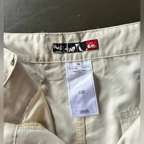Men’s quicksilver cargo shorts 38 - Picture 3 of 3
